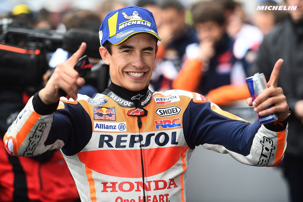 masaominakaoka's tweet photo. #MotoGP #motogp_jp #happybirthday #MarcMarques #mm93 通算8回のワールドチャンピオンタイトルを持つ、マルク・マルケスも今年で29歳か。
3年前の手術と一昨年の事故から何とか復帰して、局所的に勝ってるけど、全盛期には程遠いからなぁ。
此の侭終わるのか、完全復活するかどっちになるのやら。 https://t.co/lnCfuZ4jg4