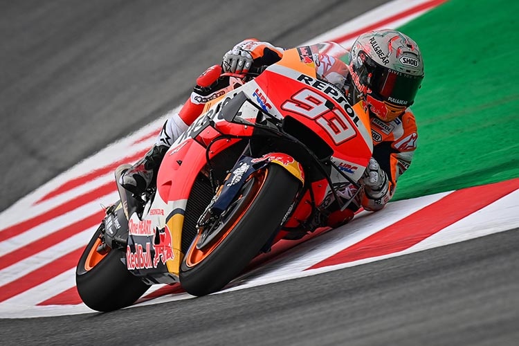 masaominakaoka's tweet photo. #MotoGP #motogp_jp #happybirthday #MarcMarques #mm93 通算8回のワールドチャンピオンタイトルを持つ、マルク・マルケスも今年で29歳か。
3年前の手術と一昨年の事故から何とか復帰して、局所的に勝ってるけど、全盛期には程遠いからなぁ。
此の侭終わるのか、完全復活するかどっちになるのやら。 https://t.co/lnCfuZ4jg4