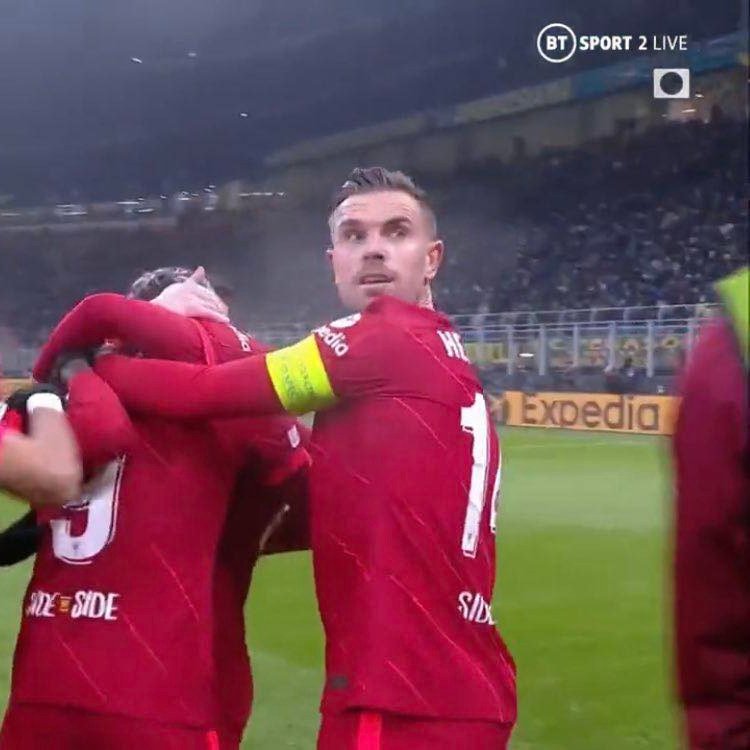 ODDSbible's tweet photo. The Jordan Henderson stare vs the Joel Matip smile 😂 https://t.co/hhO3RYXY0M