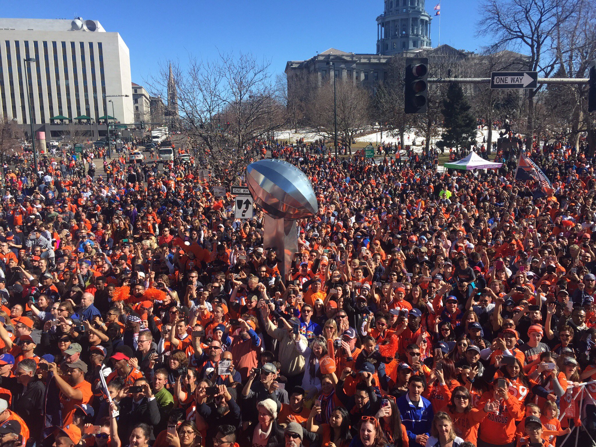 Big crowds for Broncos' Super Bowl parade