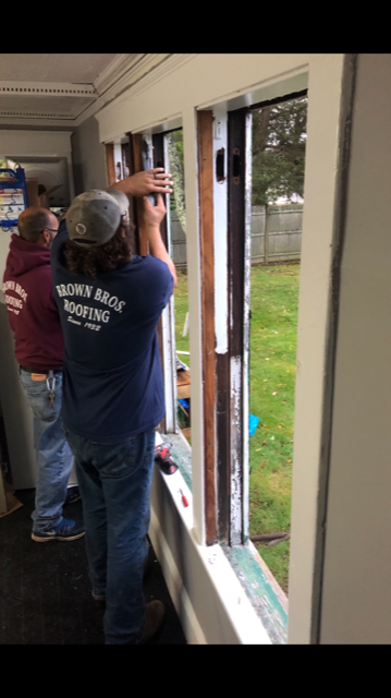 BrownBrosRoof's tweet photo. If you've worked with the Brown Bros Roofing team in the past, please leave us a review on Google. We greatly appreciate it! 

👇

https://t.co/FRixfCr2w8 https://t.co/OY9bpYVIT4