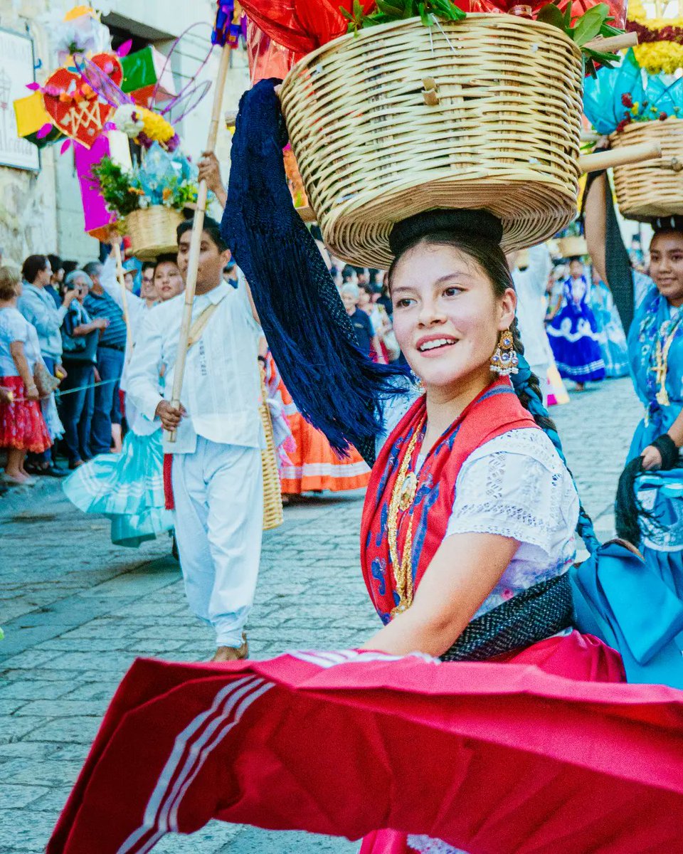 Que emoción!!! Si se realizara la  #Guelaguetza2022, estaría increíble ser parte de esta gran fiesta oaxaqueña.