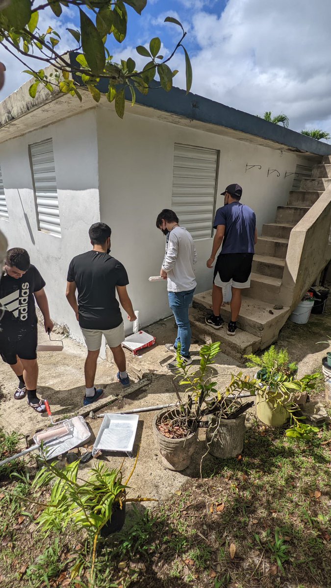 SigmaAactivo's tweet photo. Tuvimos la oportunidad de continuar apoyando a una iniciativa en beneficio de miembros de la iglesia bautista de quebrada en el Barrio Navarro, Gurabo. En esta jornada ayudamos a pintar lo que faltaba de los hogares y pudimos apoyar la labor de restauración de la iglesia.❤️ https://t.co/Ckc0Zdz5Lu