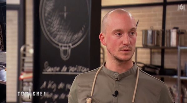 Forti_Saremu's tweet photo. "De toute façon ces cons ne me méritent pas.
Je viens d'avoir une grosse proposition pour être le Chef de la future Présidente, Anne Hidalgo.
Ciao les losers"
#topchef2022
#TopChef
#topchef13 https://t.co/F8ywDuV6T6