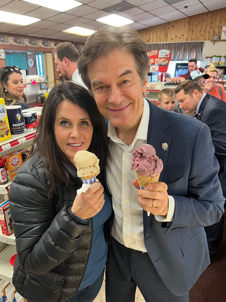 Jackson Farms ice cream was delicious! Lisa got Maple Walnut and I got Black Raspberry.