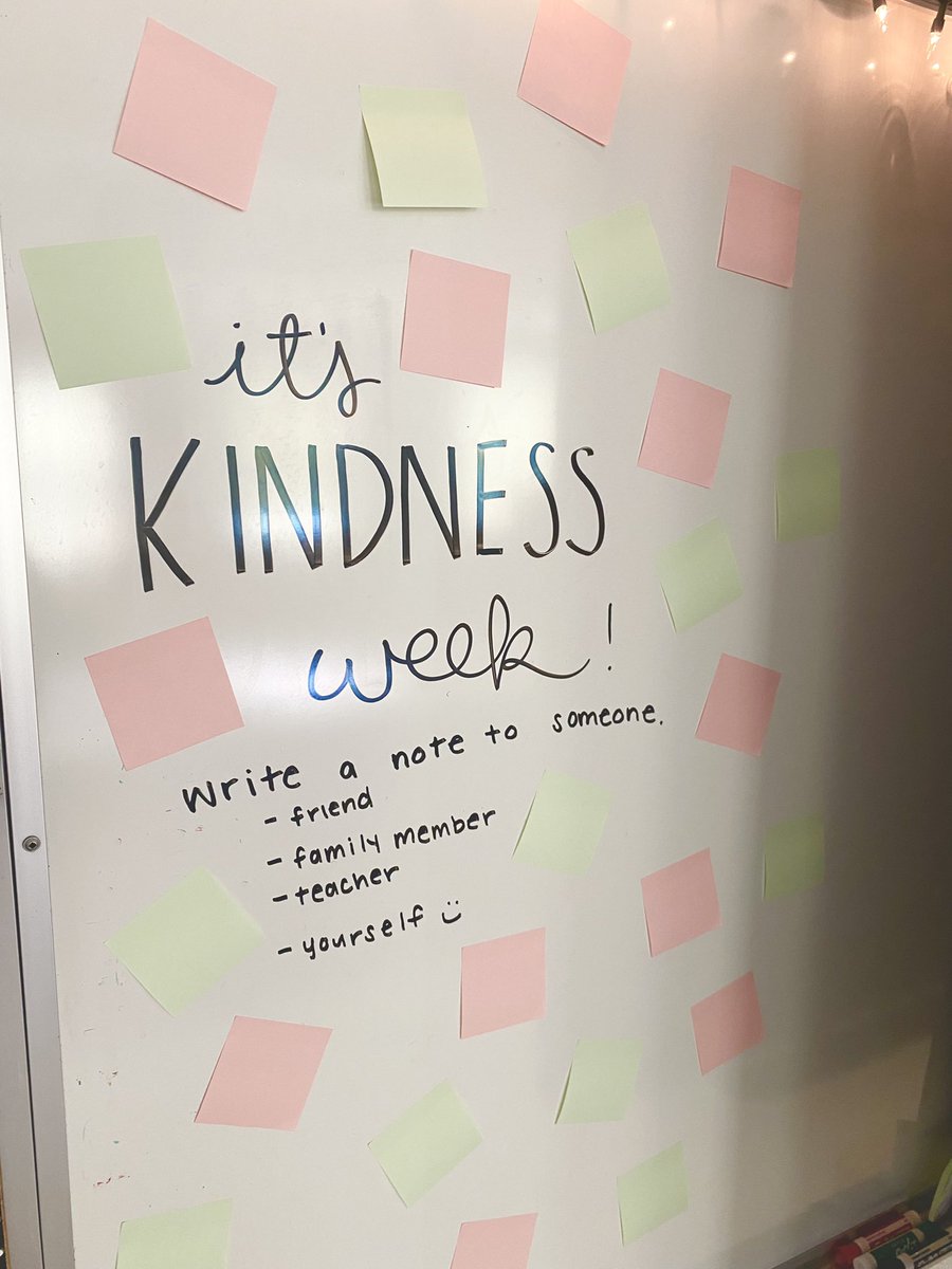 fennington_EDU's tweet photo. it’s kindness week! students have been leaving notes for students to see when they come to music, and taking some to family/friends when they leave. 

no act is too small :) #bekind #KindnessWeek #RandomActsOfKindness 

https://t.co/pXi5nFg0Ek https://t.co/IastSA7w07