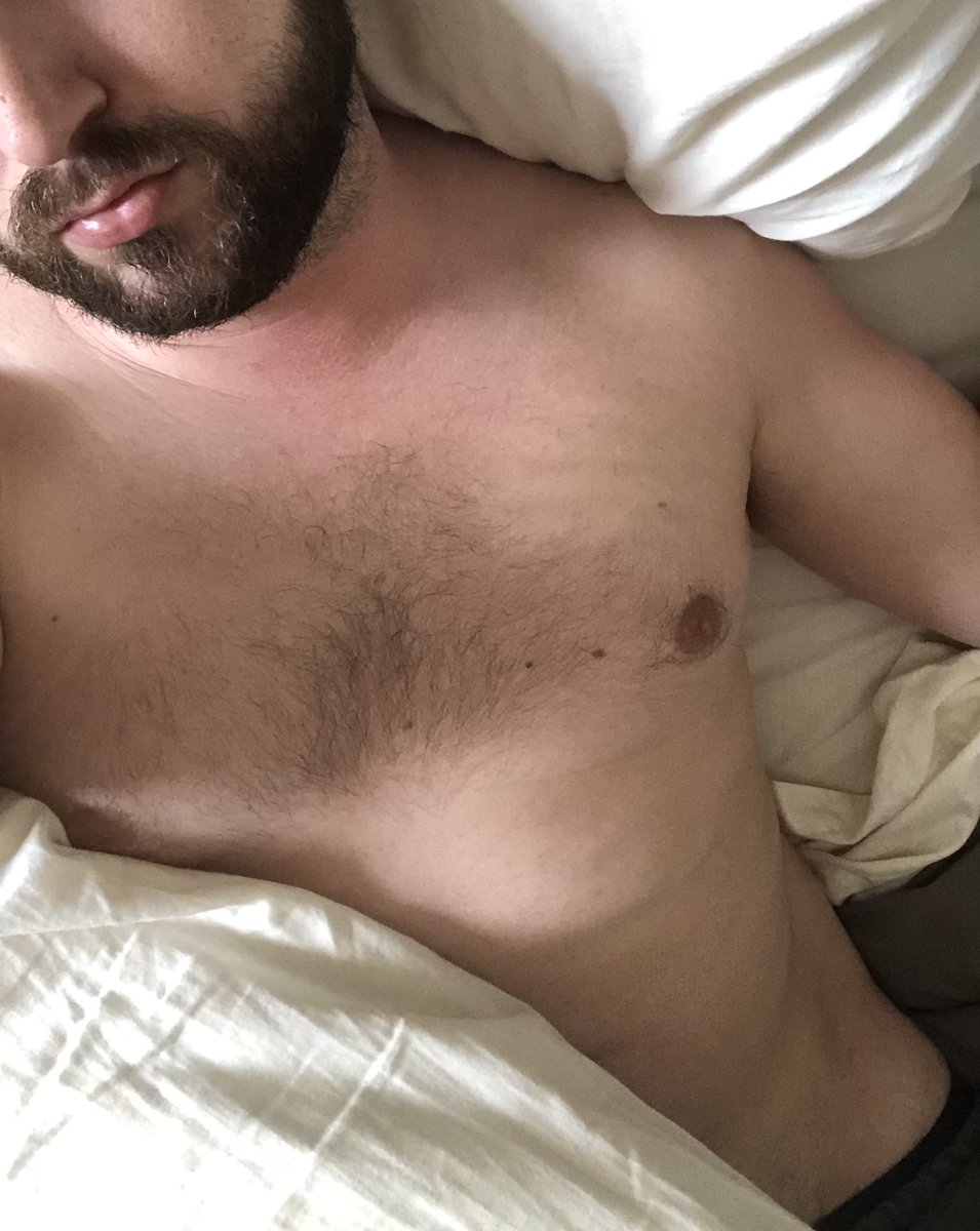 Tonz115's tweet photo. Let the vacation begin. #vacation #daddy #StLouis #birthday #gay https://t.co/bZyvTNeFtO