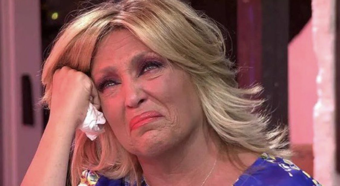 KokoroMiss's tweet photo. Cuando Sarita ha dicho "separación", "divorcio" y "separación de bienes". #PasiónDeGavilanes https://t.co/F4liWOyYjF
