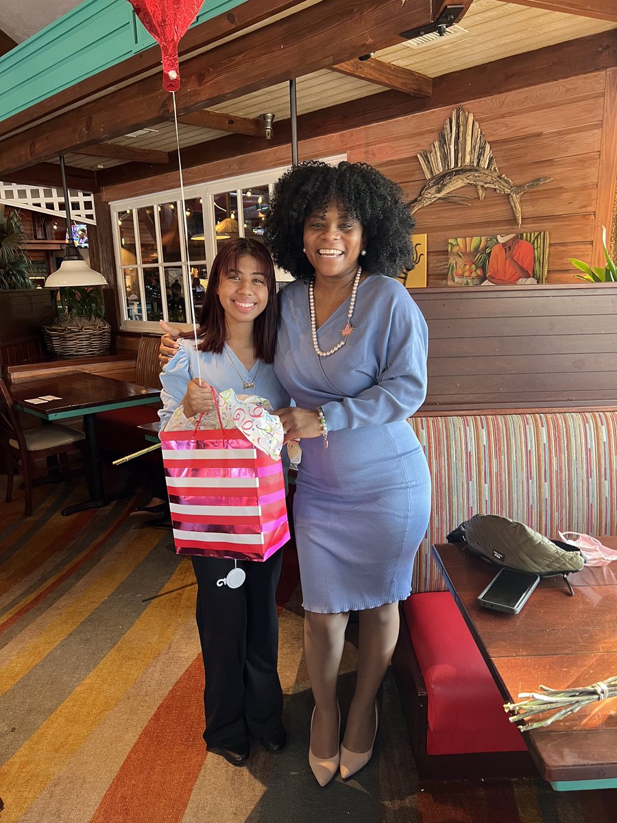 MHSSEAL's tweet photo. More from SEAL’s yearly Galentine’s Day Outing!!! https://t.co/zdy2teZGdp