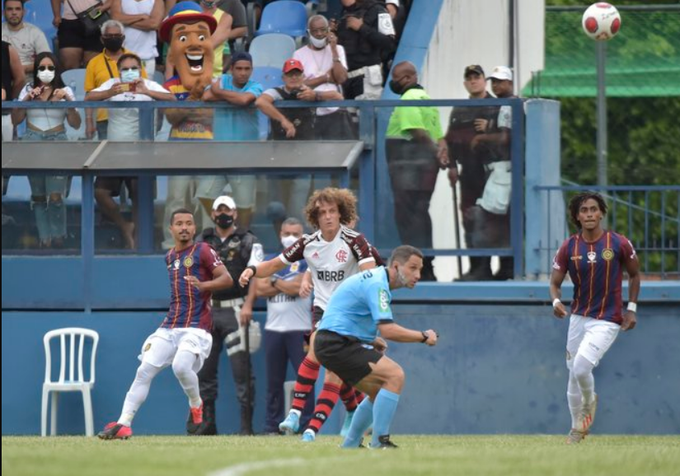 FLwNUsEXsAMkCZ7?format=png&name=small