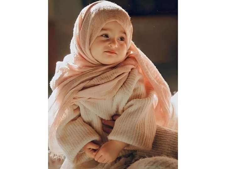 -
إذا سعيت لأمرٍ ثم لم تصلِ
تجاوزِ اليأس بالتحفيزِ وَالأمَلِ

ما فاتَ ماتَ، وَفي الآمالِ متسعٌ
وَفسحةُ الوقتِ للساعين لم تزَلِ!

•|🕊🌼