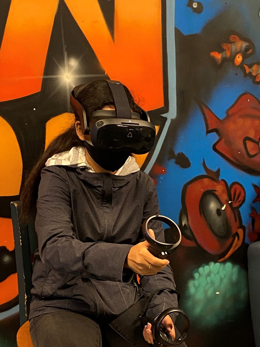 bgc_maui's tweet photo. Here’s a look into one of our favorite teen programs: UPS Road Code! One of our members is one of two teens that represent the nation as UPS Road Code Ambassadors! We have a VR headset that takes our members into a virtual world and utilize tools learned from the program! #bgca https://t.co/faUXOXteLR