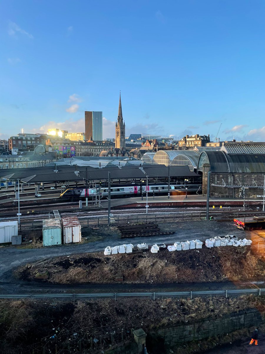 NL_DannyW's tweet photo. Had such a positive day in the #NorthEast. 🚗💨

Started in @HIExpress #Middlesbrough, filmed with @CircleCloudNE in #Stockton.

Then visited @HolidayInn #GosforthPark for meetings, finally staying @CrownePlazaNCL for a few nights.

@NorthEastTweets 
#Newcastle #IHG #Hotels #UK https://t.co/AbvvdaKAdd