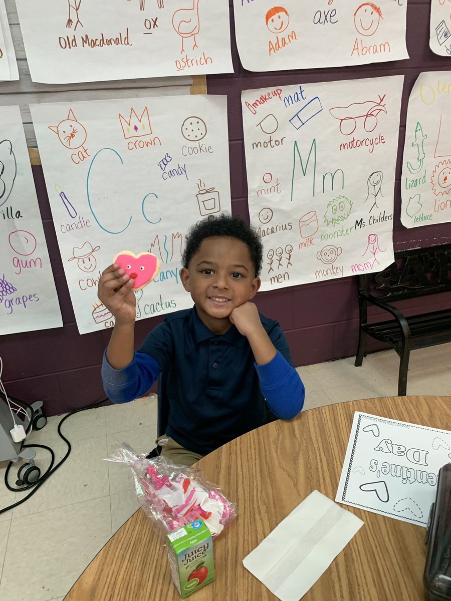 Valentines Day in room 217! In a world where you can be anything, be kind. 💕 <a href="/DicksonTigers/">E.R. Dickson Tigers</a>