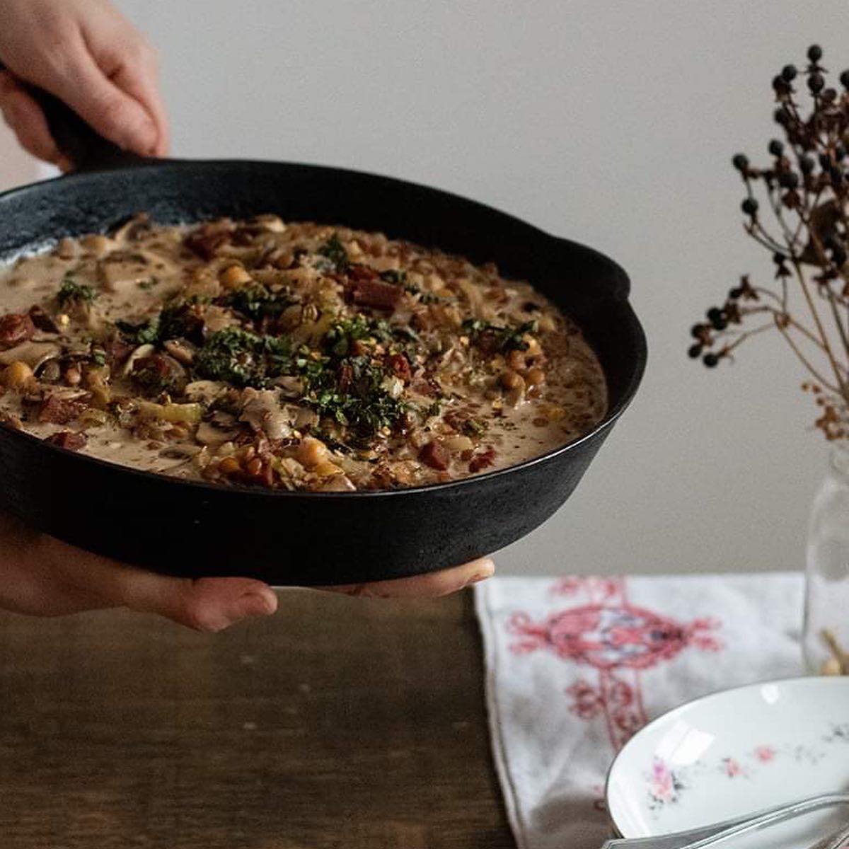 AvenueMontRoyal's tweet photo. 🔺RE-POT🔺
Re-pot: le nouveau service de #boiterepas prêt-à-cuisiner #zerodechet et #ecoresponsable proposé par l’épicerie Muscade!💚
👉 Pour en savoir plus: https://t.co/4u5tgq04ql.
#avenuemontroyal #leplateau #plateaumontroyal #repot #boiterepot #vegan #mtl #mtlmoments https://t.co/vxnETuZaHq