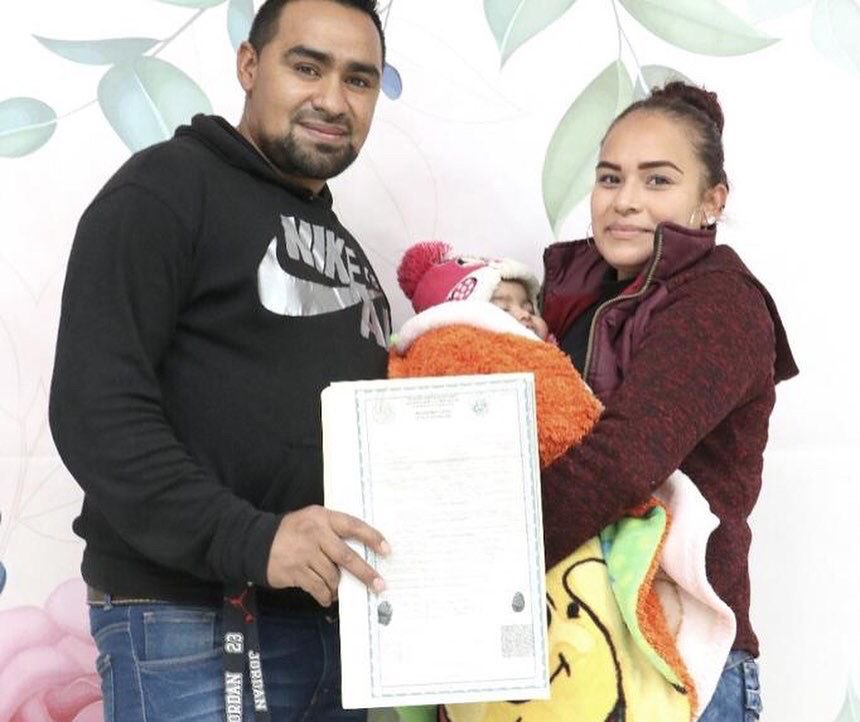 Muy felices estuvimos de recibir a las parejas recién casadas dentro de las Bodas Comunitarias, que no tuvieron oportunidad de estar presentes en el evento simbólico realizado el viernes pasado. Fueron bienvenidas a Ciudad DIF para recoger sus actas de matrimonio.