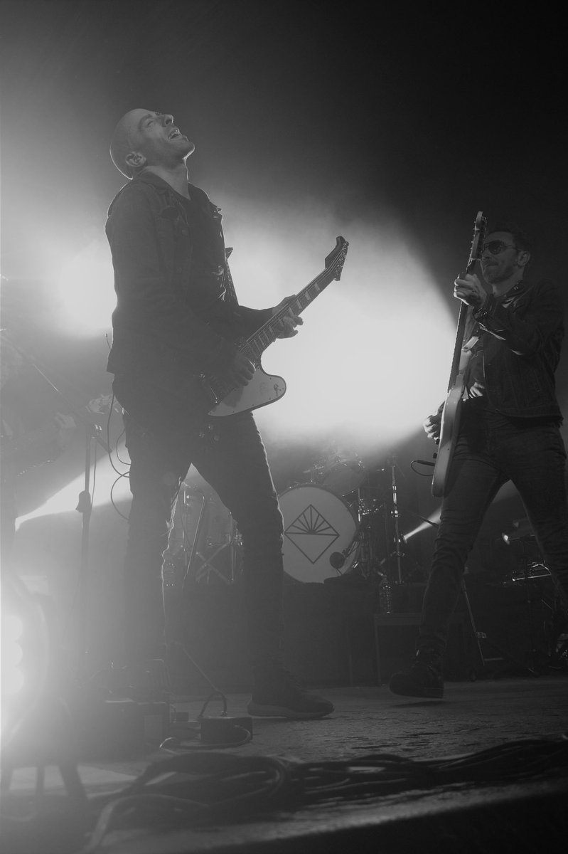 ntvgoficial's tweet photo. No podríamos haber pedido mejor manera de empezar el año que con tremendo show en @club_tt 🔥🙌 

🇺🇾¡Uruguay! 🤍 Estén atentos que tenemos noticias muuuy pronto! (Los que estaban el sábado pasado tuvieron algún spoiler 😉) 

📸 @LORENARI1976 https://t.co/PKq654iani