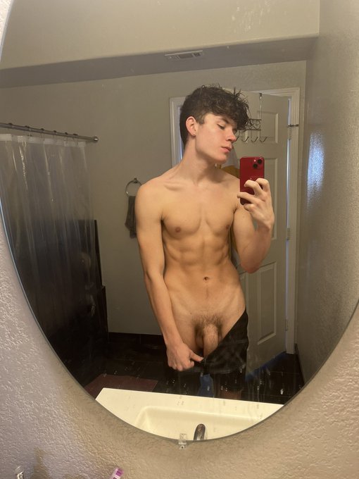Im just gonna just rest this in ur mouth https://t.co/h2SXgGT65T
