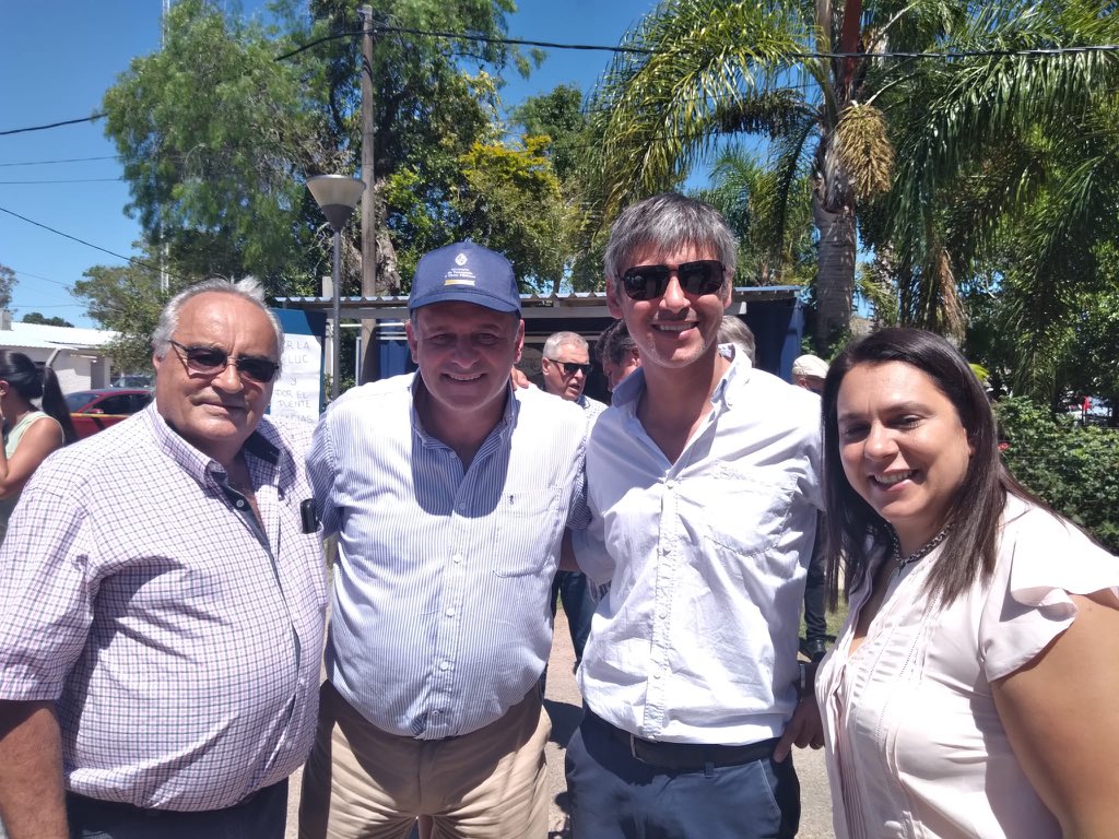 JoannaFort's tweet photo. Hoy asistimos junto el presidente de la Junta Departamental @8PabloDaSilva y ediles departamentales a la inauguración de las obras del Puente de la Charqueada, una promesa electoral que se hace realidad para nuestro Departamento, muchas gracias @LuisLacallePou https://t.co/Yefj0JYm2K