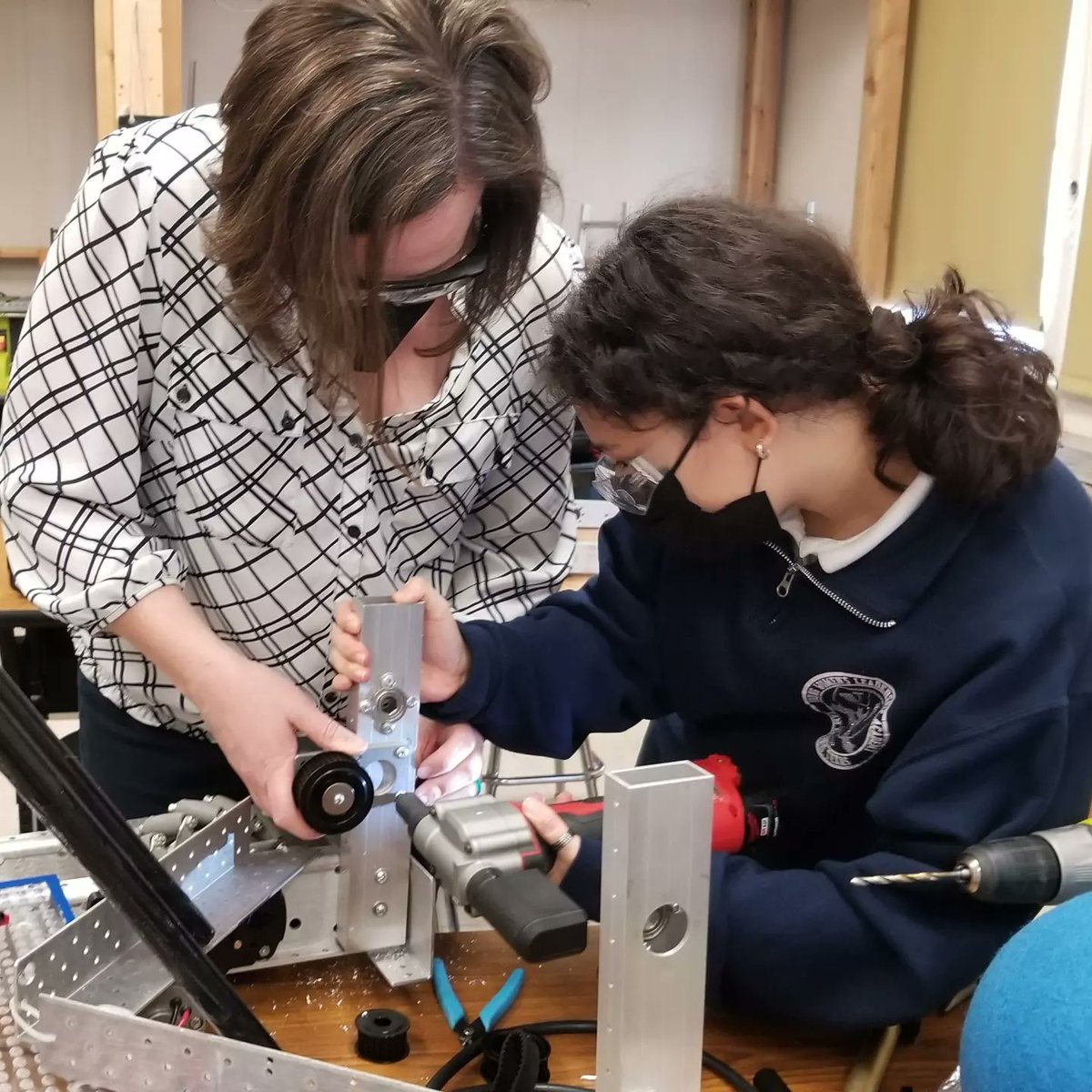 ElektraBots's tweet photo. Making Progress! @firstintexas @first_official_ @ywlasatx @saisdfoundation @ywprep @firstlikeagirl @genehaasfoundation @google #girlpower #rapidreact https://t.co/us8vKNKuFU