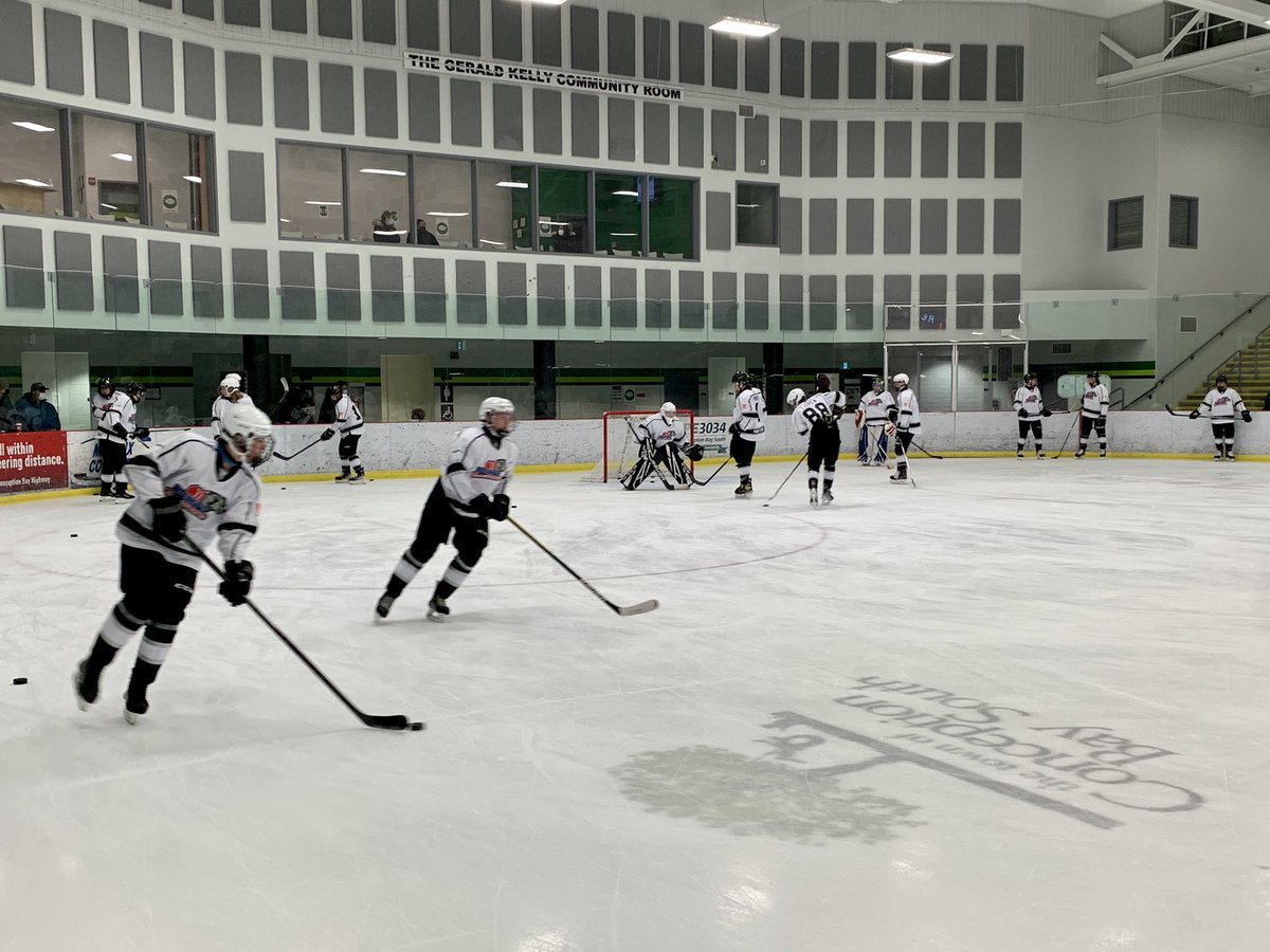 EasternMinor's tweet image. Hockey’s back 👊