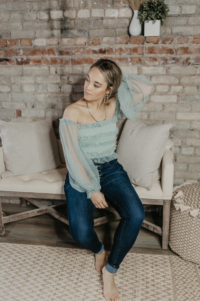 My face when I hear its going to snow  again 

#Outfits #SnowMan #onlineshopping #Shopify #boutiqueshopping #fashion #SouthDakota