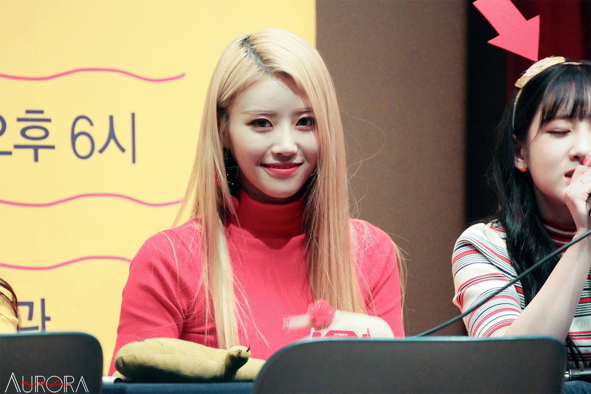 170318 Hwagok Youth Center Hall Fansign
#러블리즈 #Lovelyz #이미주 #Mijoo #LeeMijoo