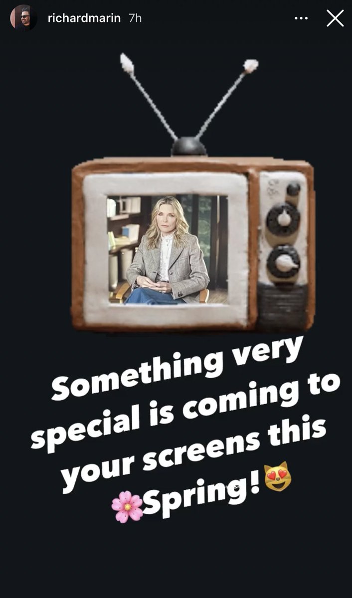 GorgPfeiffer's tweet photo. Michelle Pfeiffer is getting ready to show you #TheFirstLady! Thanks @RichardMarin and @vallioreilly for sharing these behind the scenes! https://t.co/b1AvGkGziz