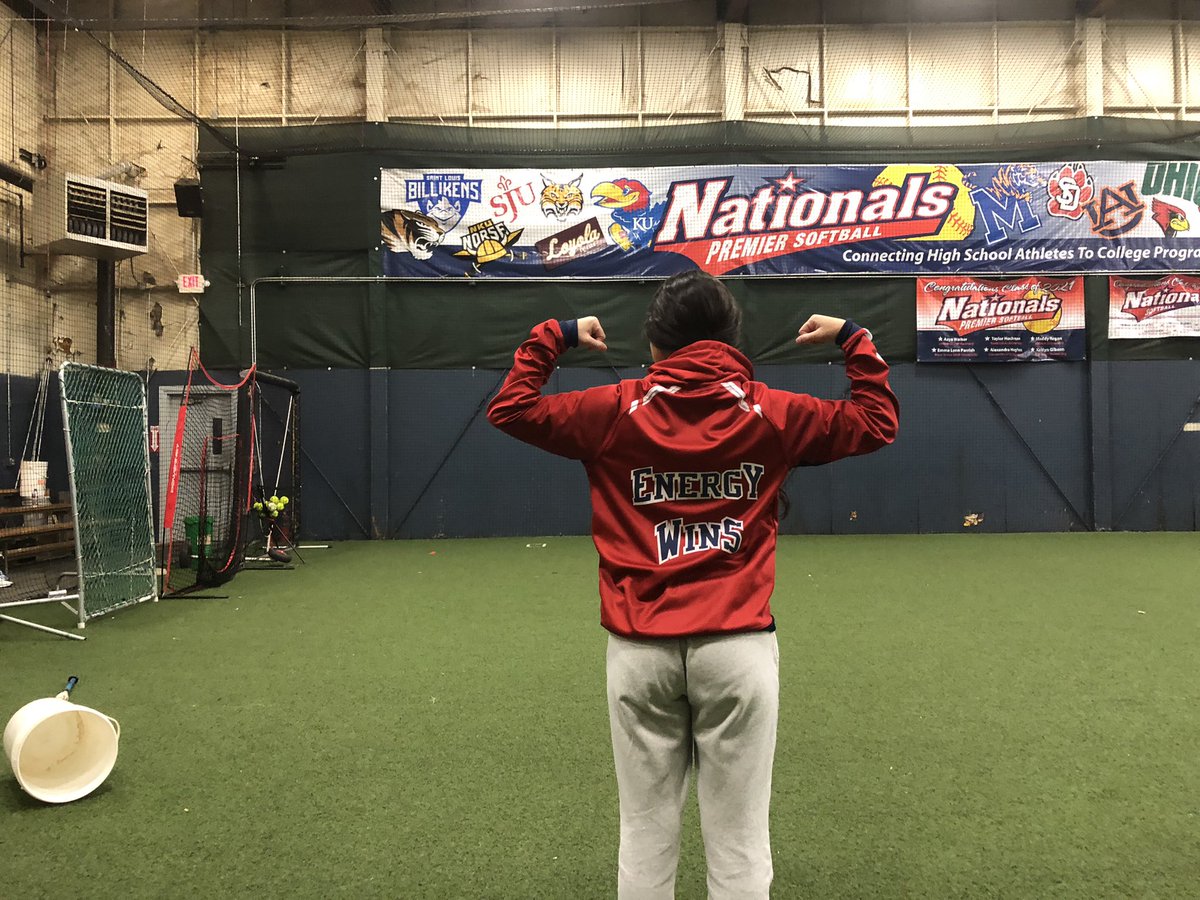 Congratulations to Super Natalie Reyes  Natalie was super fielding all the ground balls she is the this weeks fielding champion for the 16 and 18 under nationals softball teams for the week of 2/13/22 great job Nat.