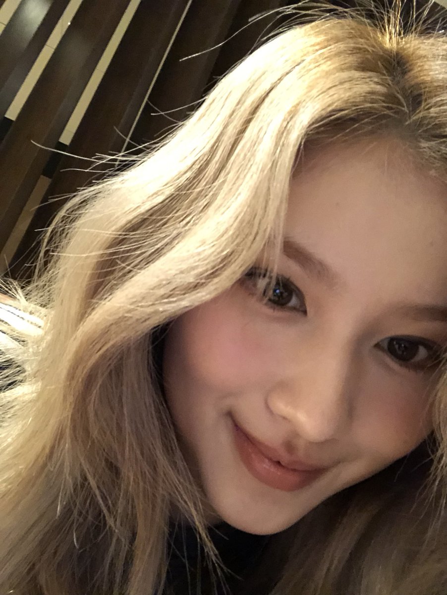 JEONGYE0NIEE's tweet photo. [SANA 🐹 Bubble Update:] https://t.co/rO6hmZO3B6