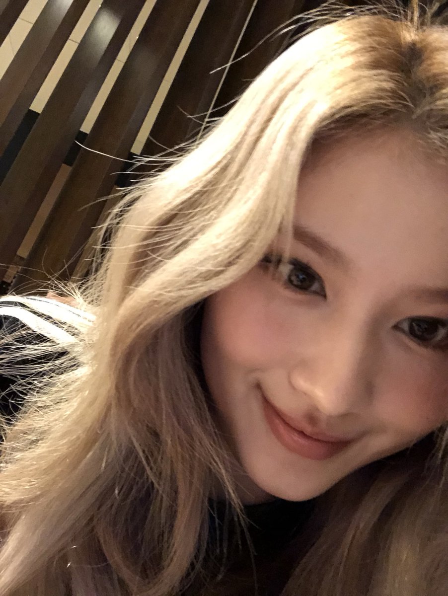 JEONGYE0NIEE's tweet photo. [SANA 🐹 Bubble Update:] https://t.co/rO6hmZO3B6