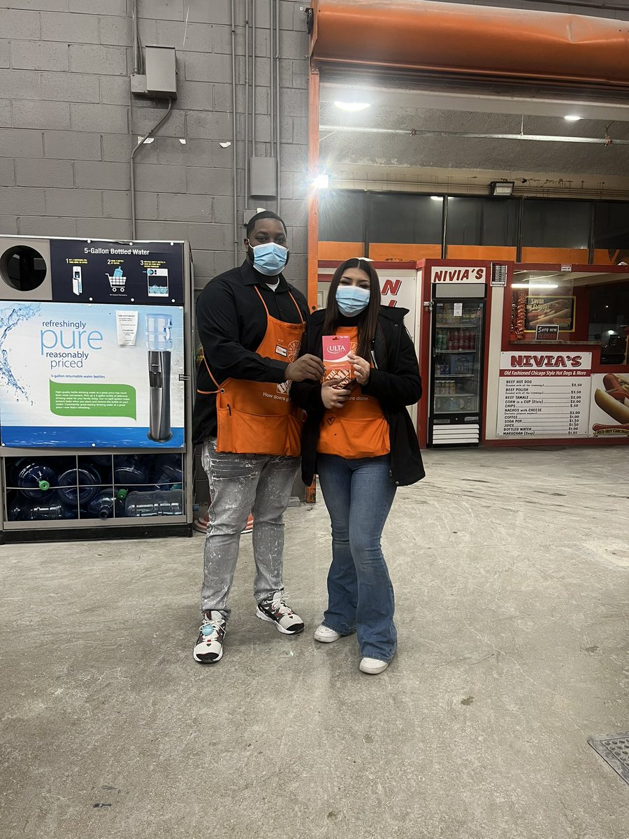 JarvisPledger's tweet photo. Good evening everyone, this is Victoria she’s apart of D90, I’d like to thank Victoria for driving services and asking the customers quality questions about their projects. Last week Victoria was able to get 7 leads from the front end. Please help me celebrate Victoria. https://t.co/lT1tv0qyWQ
