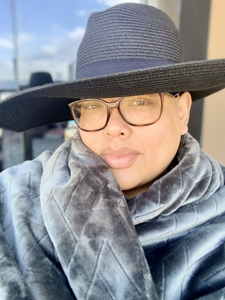 blyssfulalchemy's tweet photo. Spiritual advisor and Plant Medicine industry torch-bearer @lararoseduong shares her story in an effort to help others🙏🏻💚

https://t.co/R9Naq0mPSv  

#stems4lara #hope4lara #stemcelltransplant https://t.co/jMvFAyZ3o8