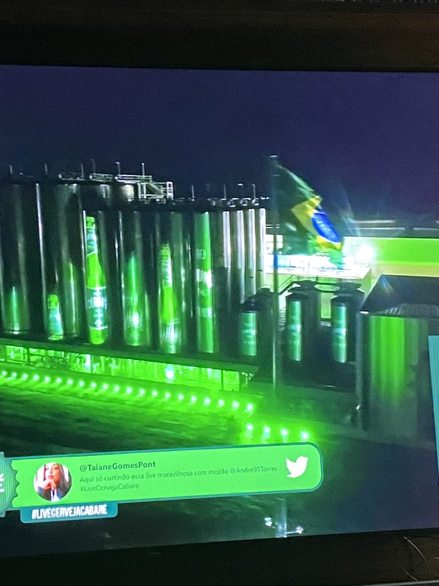 Rugaseregras's tweet photo. Essa bandeira me enche de orgulho!!!!#LiveCervejaCabare https://t.co/tNyQHwpevR