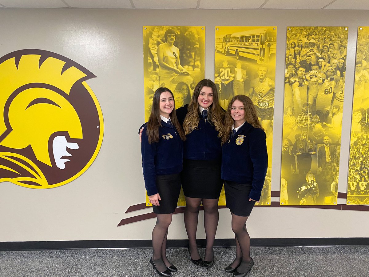 Autumn, Sarah, and Rylee travelled to Buckeye Valley High School to compete in the Sub-District Prepared, Extemporaneous, and Creed Speaking competitions (respectively). We are so excited to announce that all three girls have qualified for the District Contest next week!!