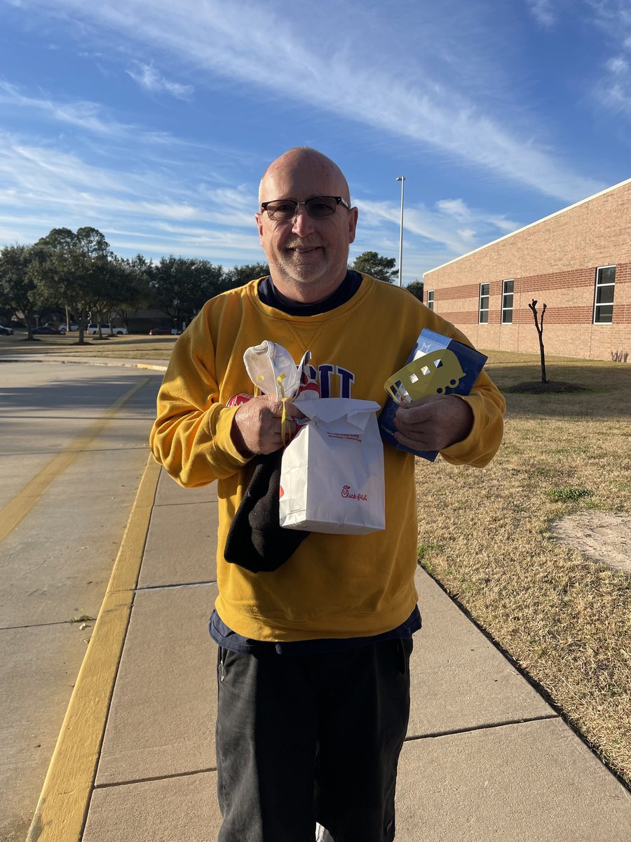 TammiWilhelm's tweet photo. @RKELions love our bus drivers! Thanks for all you do  @ChickfilA #rkestaff https://t.co/8tUtSCBl8c