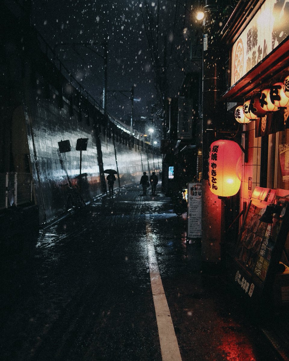 先週木曜日の新大久保。
前みたいに積もらなかったけど、
それでもやっぱり良き...