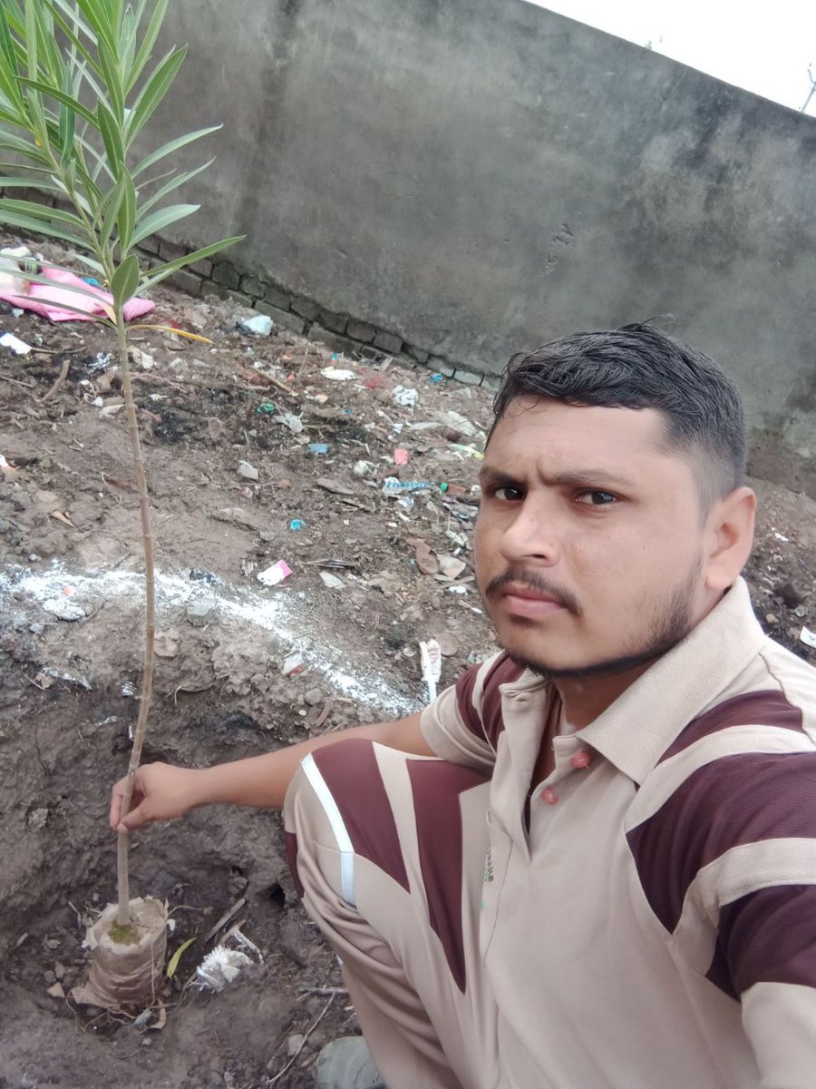 MrGurmeetkumar's tweet photo. #SpendTimeWithNature
All #DeraSachaSauda volunteers celebrate every special day of their life with tree plantation with the holy inspiration of Dr Saint Gurmeet Ram Rahim Ji https://t.co/1R5OYZHU06