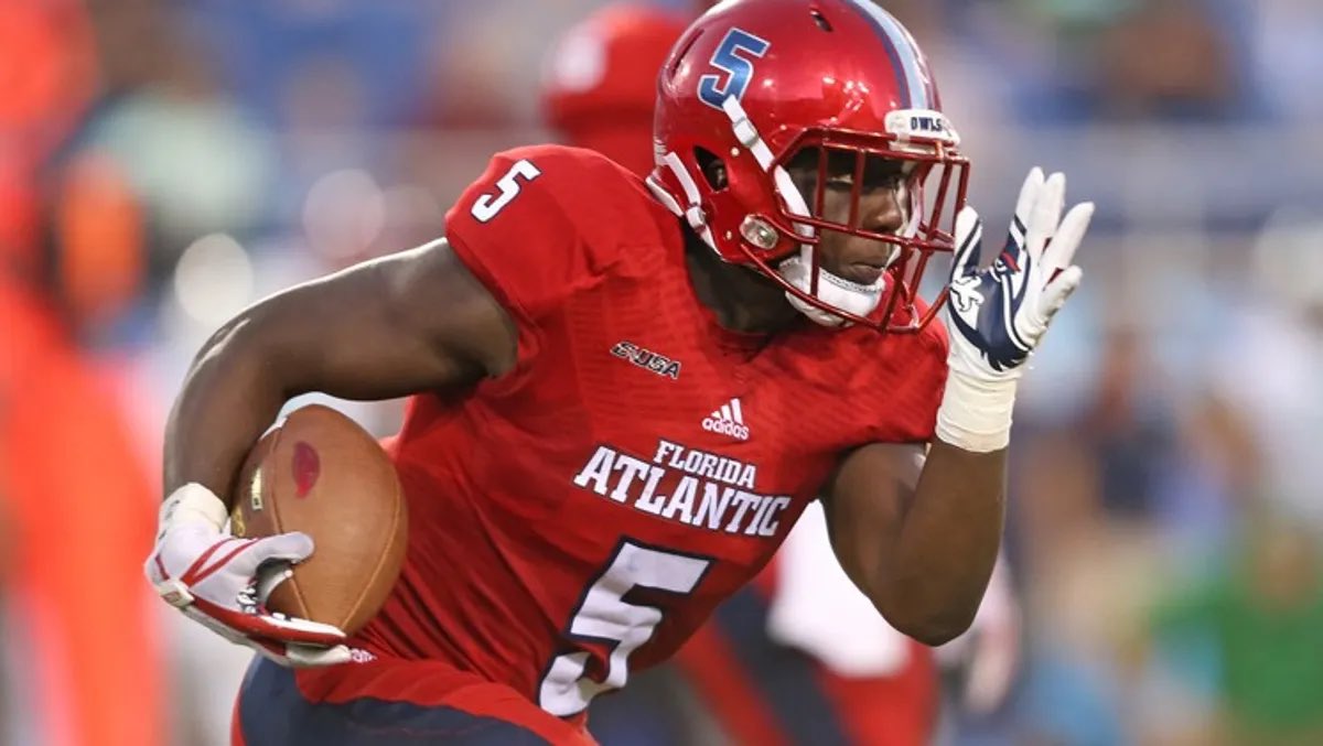 Blessed to Receive an Offer From FAU🦉🔴#llma #llgma <a href="/coach_pimp/">Donte' Pimpleton</a> @CP_THEBLUEPRINT <a href="/FootballGibbons/">Cardinal Gibbons Football</a> <a href="/247recruiting/">247Sports Recruiting</a> <a href="/Redskins32/">Matt DuBuc</a> <a href="/Redskins32/">Matt DuBuc</a>