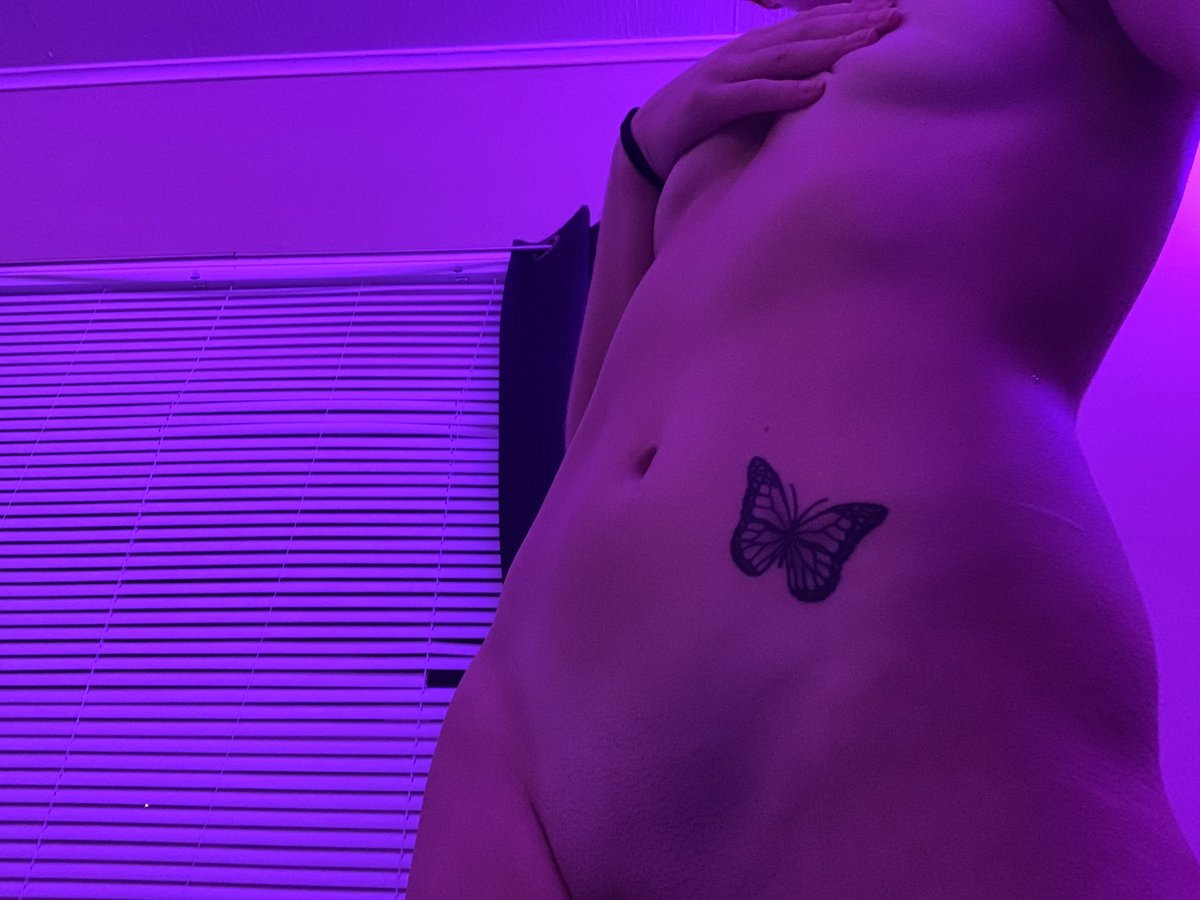 kris10zwrld's tweet photo. 💜 couldn’t pick just one im too sexy https://t.co/rZvfKv4nym