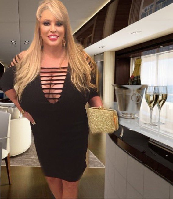 Thanks to everyone who came and played with me at the show. Next Live Show on https://t.co/nC5aC3abF9<a href="/tag/europedichan"class="tags"><span>#europedichan</span></a>