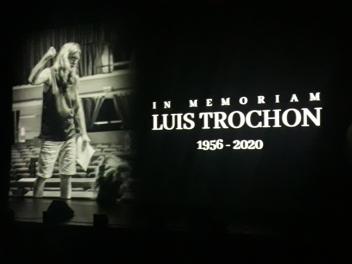 AntuHalty's tweet photo. Gran estreno de Chicago en @AuditorioSodre . Una gran producción nacional que destaca el talento uruguayo. La magia de Trochon presente. https://t.co/6MhLaHRCpW