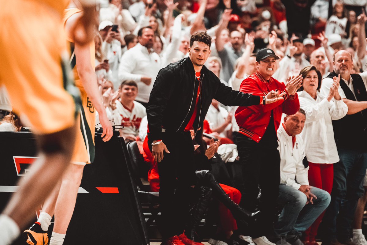 TechAthletics's tweet image. The best atmosphere in college basketball brings out the best in football

#WreckEm | @PatrickMahomes