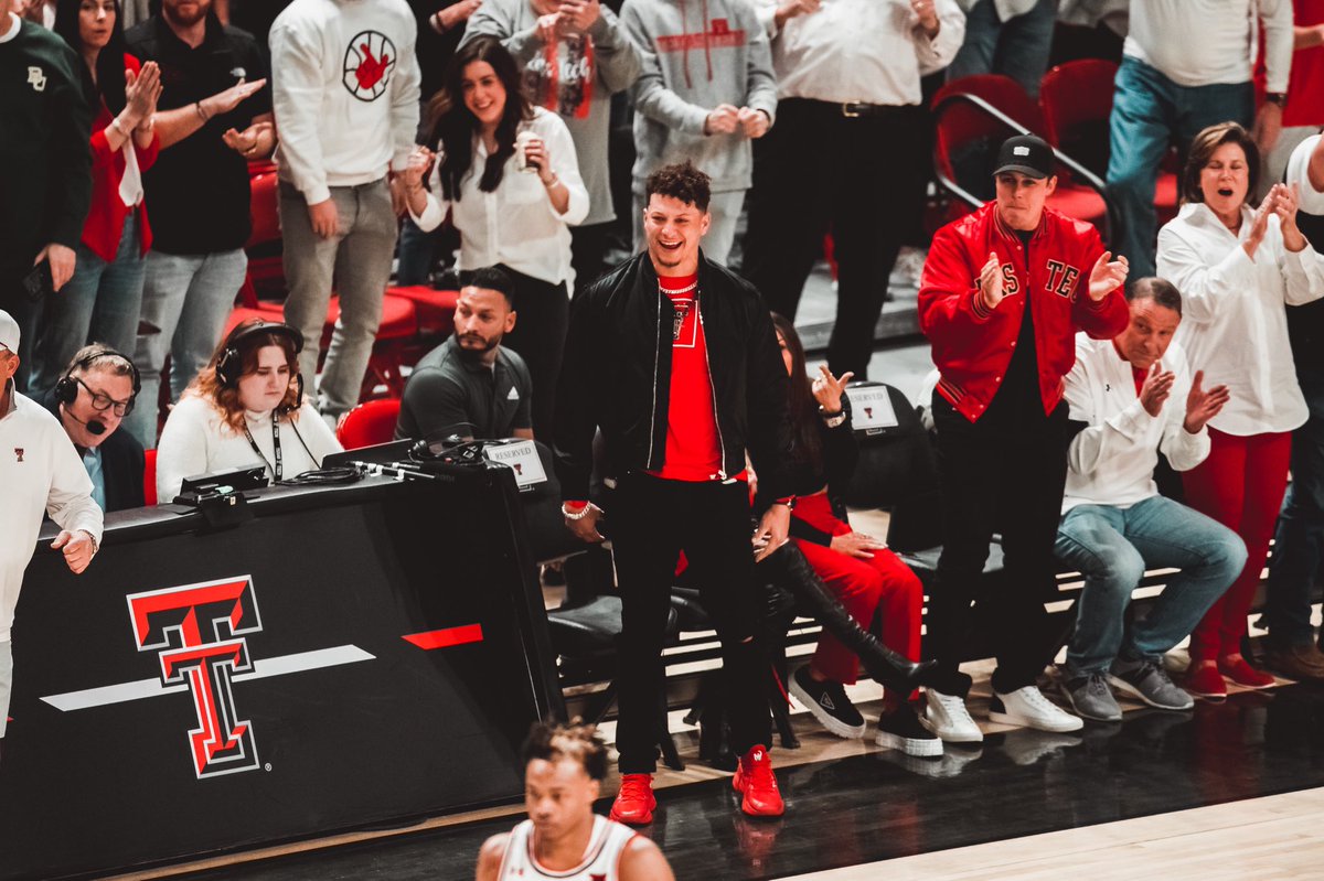 TechAthletics's tweet image. The best atmosphere in college basketball brings out the best in football

#WreckEm | @PatrickMahomes