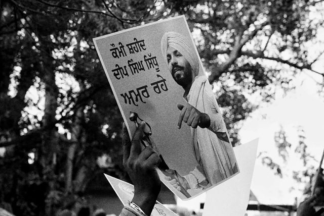 jasveermuktsar's tweet image. ਸਜਣ ਮੇਰੇ ਰੰਗੁਲੇ ਜਾਇ ਸੁਤੇ ਜੀਰਾਣਿ ॥

ਸੱਚੇ ਪਾਤਸ਼ਾਹ ਜੀ ਸਭਦੇ ਪਿਆਰੇ ਦੀਪ ਸਿੱਧੂ ਨੂੰ ਆਪਣੇ ਚਰਨਾਂ 'ਚ ਨਿਵਾਸ ਬਖਸ਼ਣਾ 

#DeepSidhu