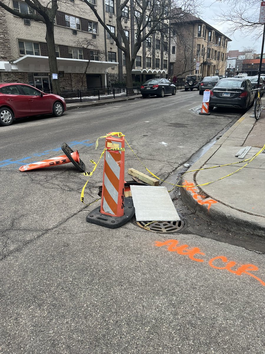 Scuba_Steve836's tweet photo. 165 days later @chicagosmayor @ChicagoDOT https://t.co/8f8Oj9t3yN