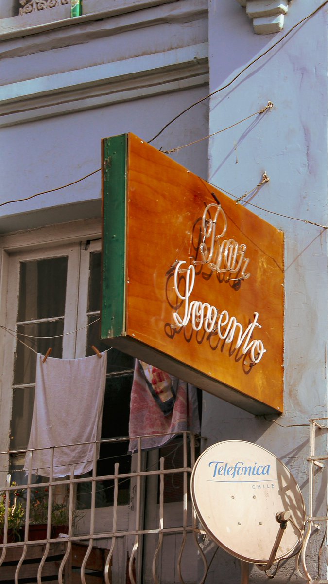 Gypsyshutter's tweet image. Valparaiso Street Photography
#gypsyshutter