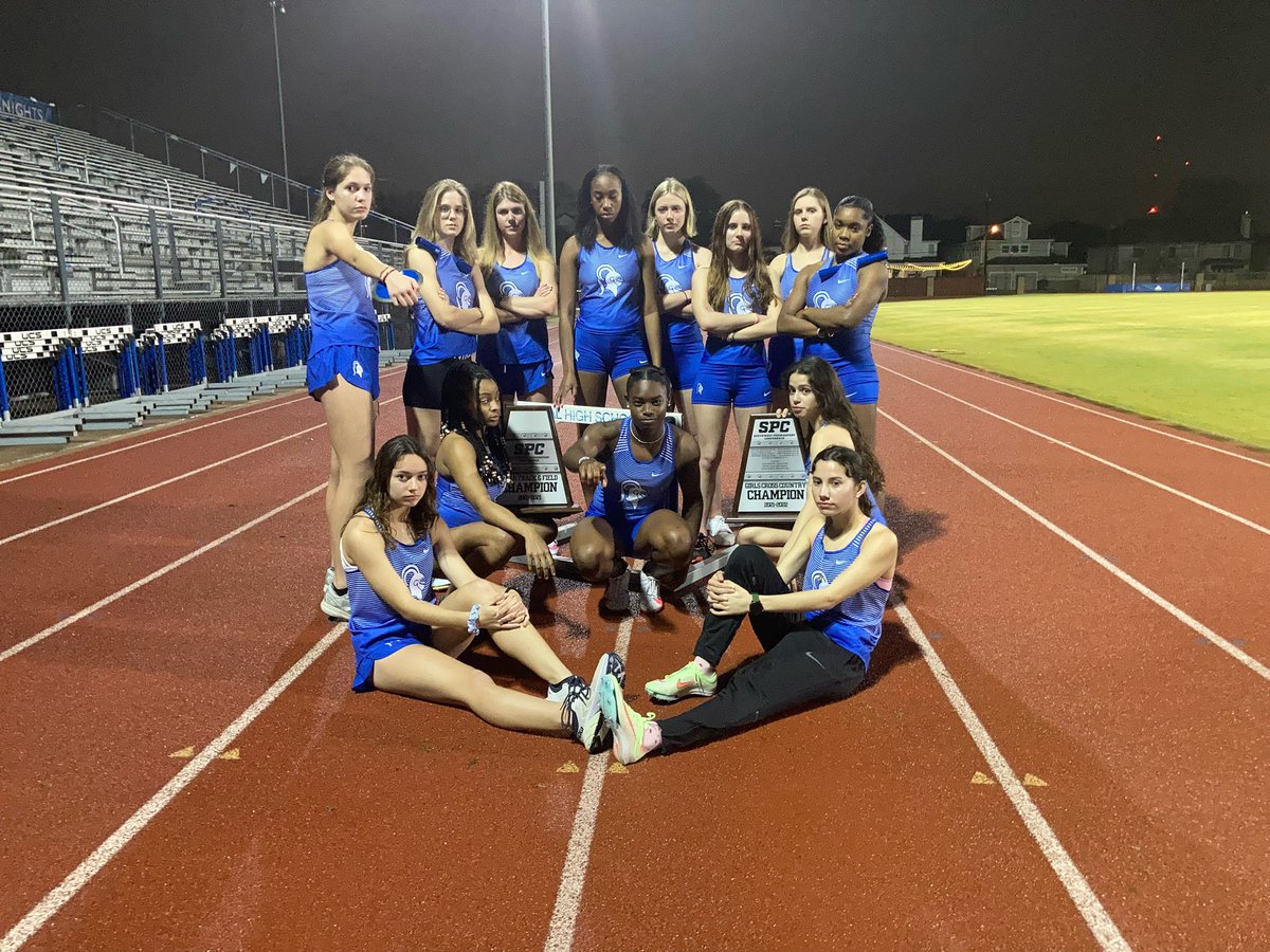 vypehouston's tweet photo. Great time at @EHSHouston for the Spring Media Day! Track &amp; Field and Lax to close it out @EHSSports #vypecampus https://t.co/OfgEbKxCpg