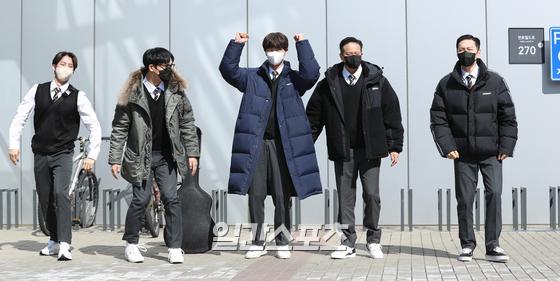 아는형님 출근길 기사사진 #비투비 

ㅋㅋㅋㅋㅋ유쾌한 사람들💙💙💙