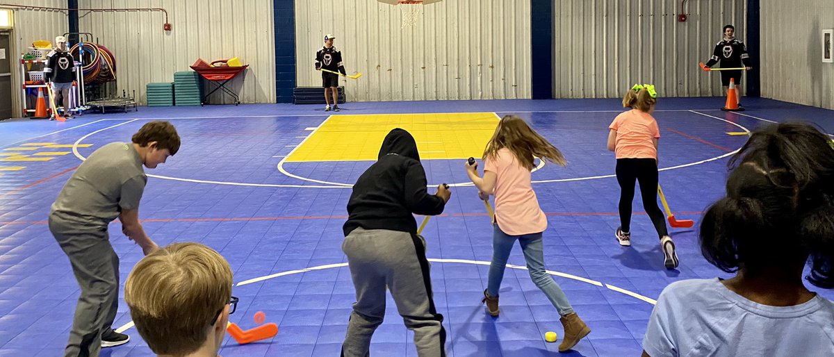 moodyelemschool's tweet photo. Thank you to the Birmingham Bulls for sending some players to come and visit third grade lunch and PE today to teach some hockey skills! They had the best time! @sccboe https://t.co/0z4Y8LecoA